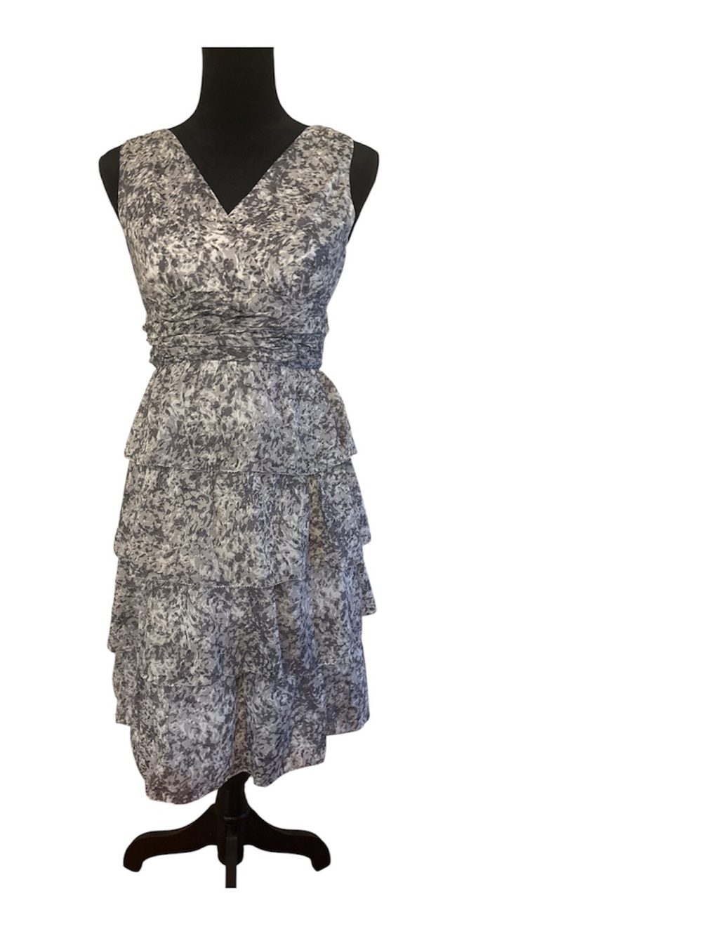 Talbots Sleeveless Tiered Ruffle V-Neck Dress in Gray and White Size 4P